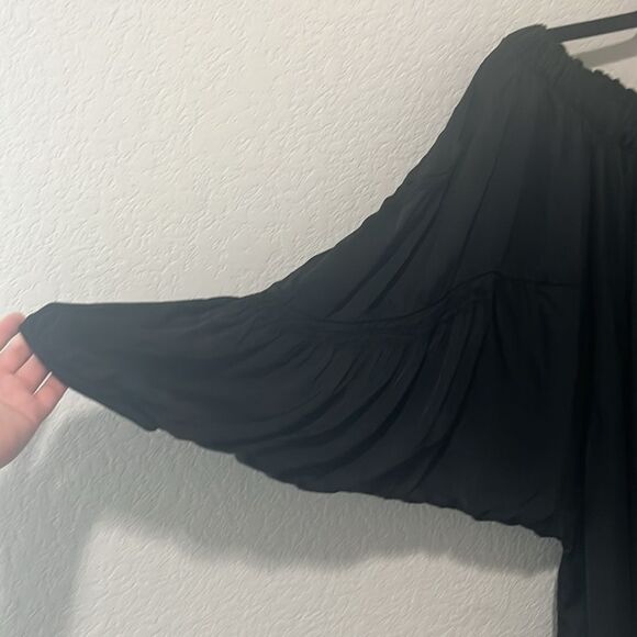 SOFIA Italian Womens Top Black Satin Off-Shoulder Batwing Sleeves, Size M/L - Picture 2 of 6